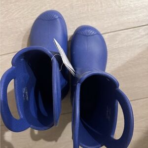 CROCS Handle It Rain Boot size j1